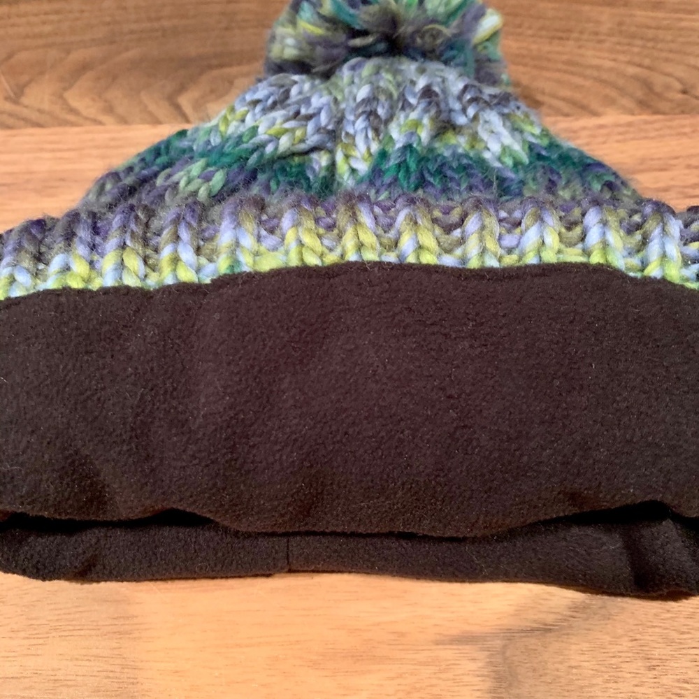 Fleece-lined Knitted Hat - Picture 3 of 3